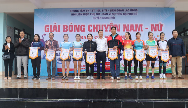 Khai mạc giải bóng chuyền nam, nữ huyện Ngọc Hồi năm 2022