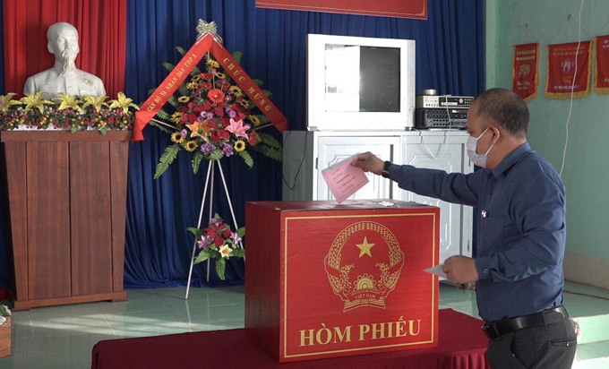 Cử tri huyện Ngọc Hồi nô nức đi bầu cử