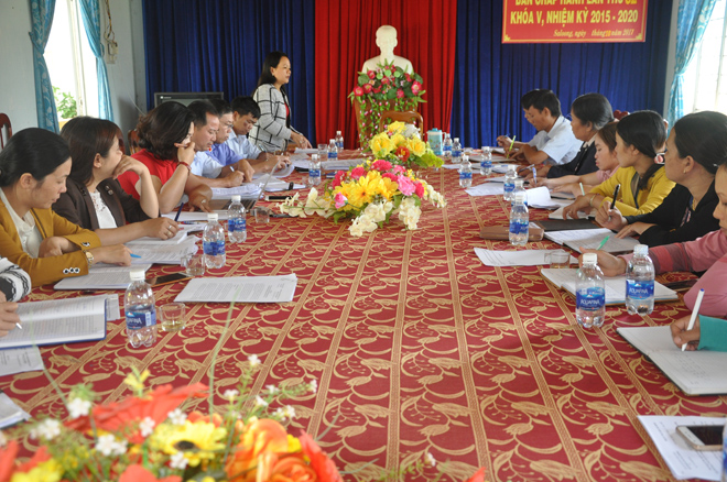 Ban pháp chế Hội đồng nhân dân huyện giám sát tại xã Sa Loong