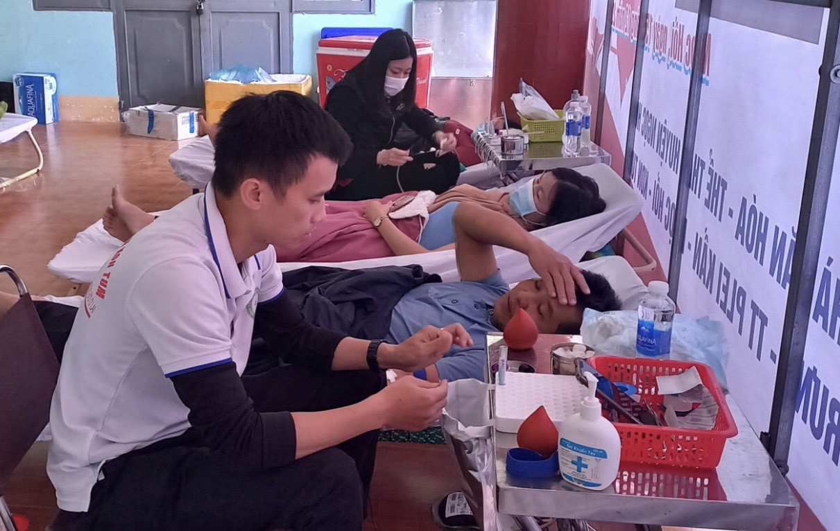 Trên 150 người tham gia hiến máu tình nguyện đợt III năm 2022