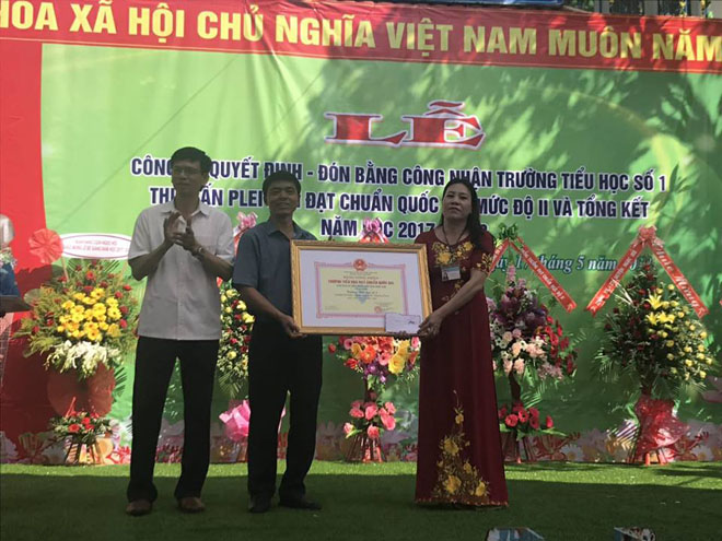 Trường Tiểu học số 1 thị trấn Plei Kần đón Bằng công nhận trường đạt chuẩn Quốc gia mức độ II và tổng kết năm học 2017 – 2018