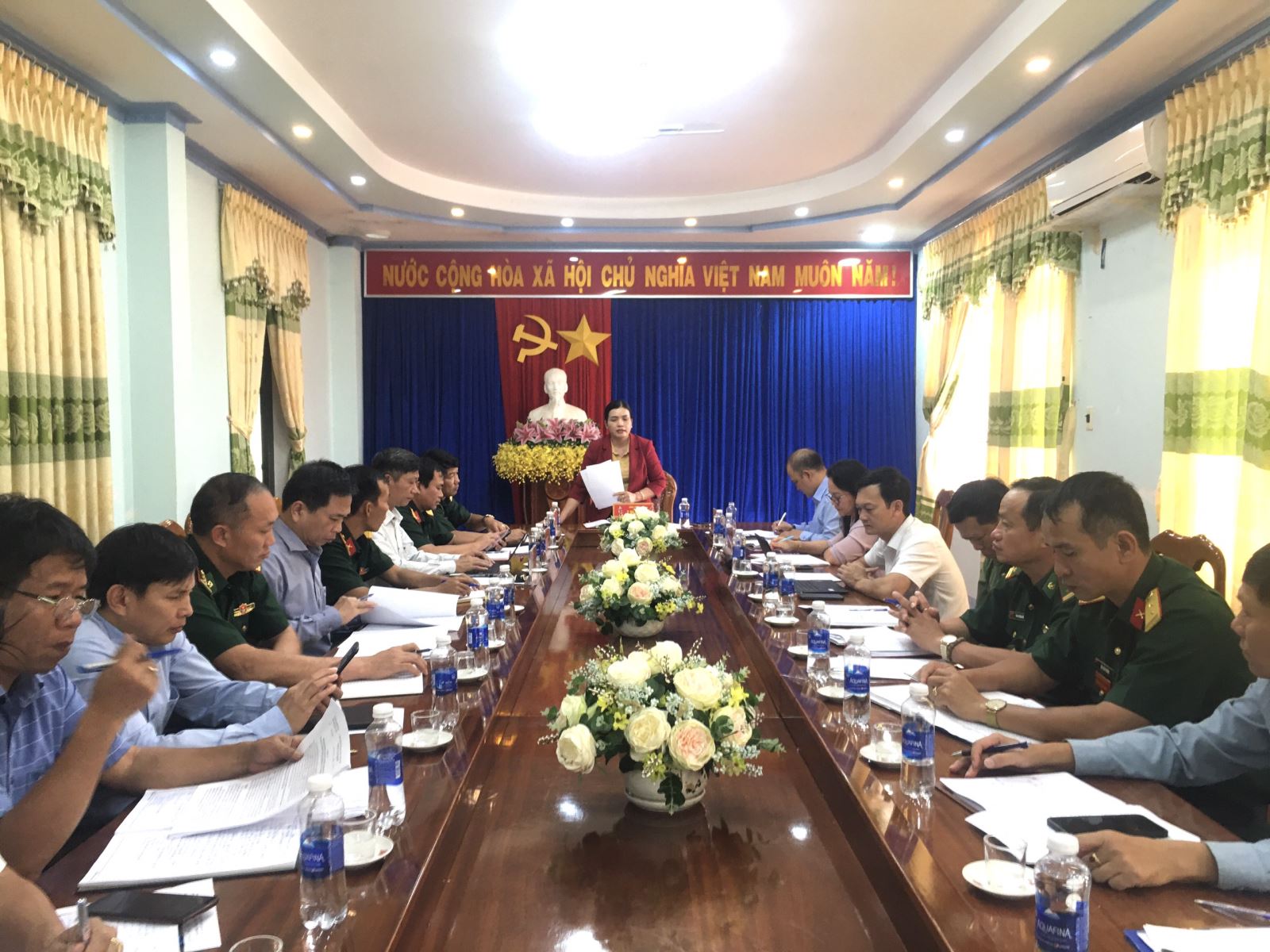 Đồng chí Y Ngọc - Phó Chủ tịch UBND tỉnh kiểm tra chuẩn bị các hoạt động tổ chức Chương trình giao lưu Bộ quốc phòng 3 nước Việt Nam - Lào - Campuchia