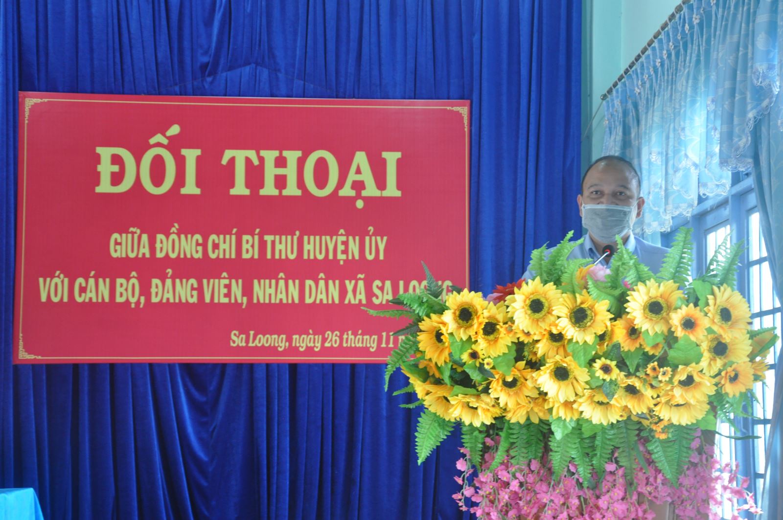 Đồng chí Đinh Cao Cường- TUV, Bí thư Huyện uỷ, Chủ tịch HĐND huyện đối thoại với cán bộ, đảng viên và Nhân dân xã Sa Loong