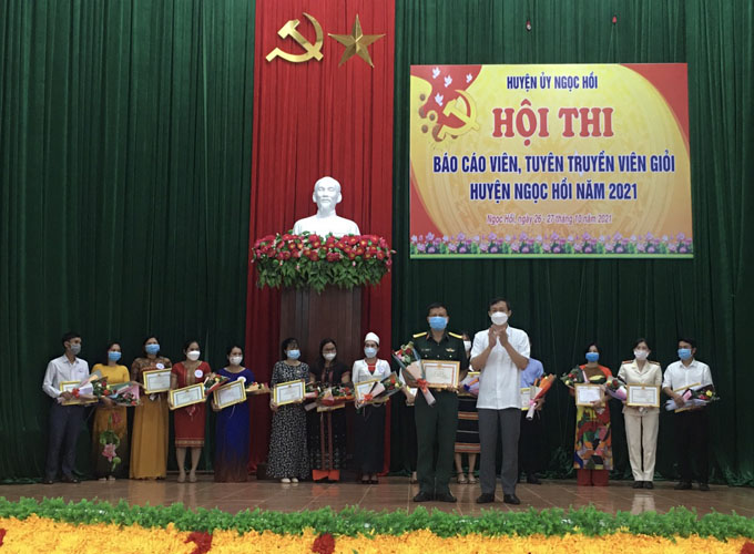 Bế mạc Hội thi Báo cáo viên, Tuyên truyền viên giỏi huyện Ngọc Hồi năm 2021