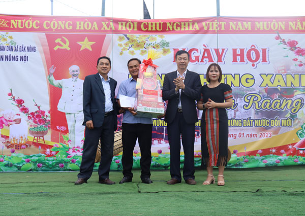 Xã Đắk Nông: Tổ chức Ngày hội Bánh chưng xanh gắn với Lễ hội Cha Raang