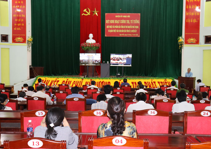 Huyện ủy tổ chức Đợt sinh hoạt chính trị, tư tưởng giới thiệu tác phẩm của Tổng Bí thư Nguyễn Phú Trọng và quán triệt các văn bản của Tỉnh ủy, Huyện ủy