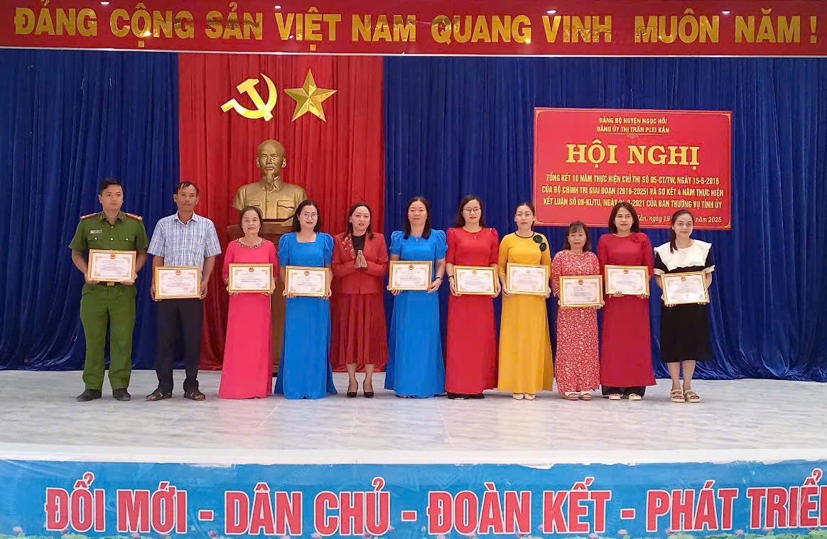 Thị trấn Plei Kần tổng kết 10 năm thực hiện Chỉ thị  số 05-CT/TW của Bộ Chính trị và sơ kết 04 năm  thực hiện Kết luận số 08 của Ban Thường vụ Tỉnh ủy